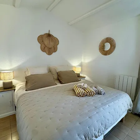 펜션 Adorable Duplex Vue 5 Min A Pied De Santa Giulia 포르토베쉬오